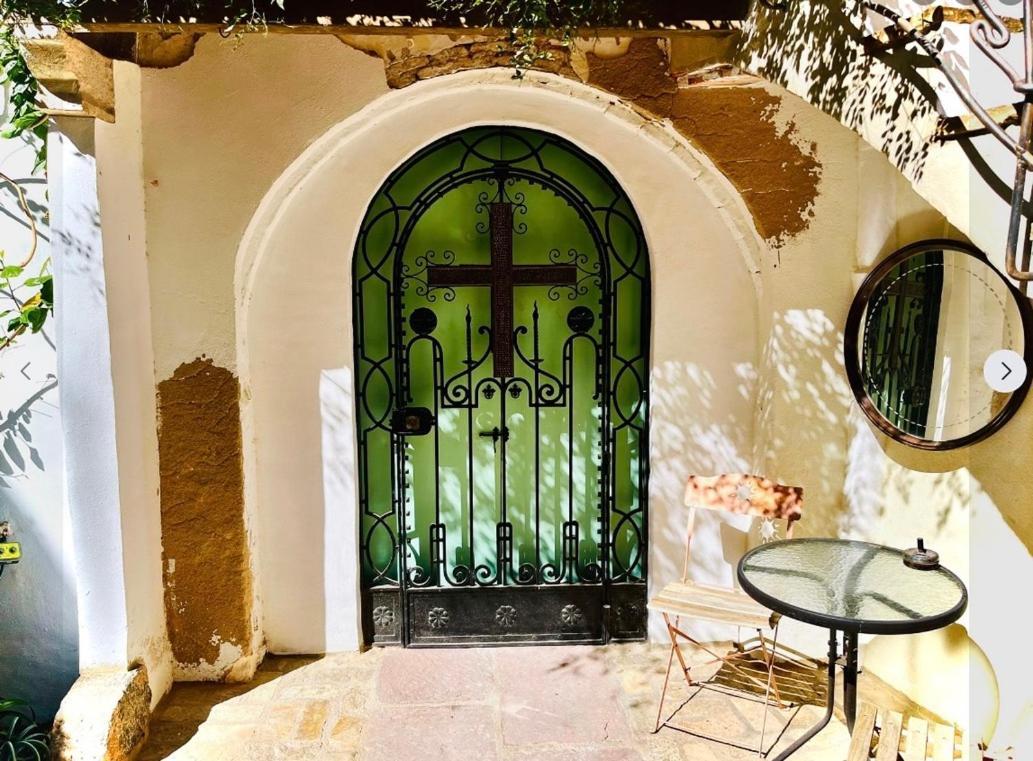 Oliva Courtyard Guesthouse 외부 사진