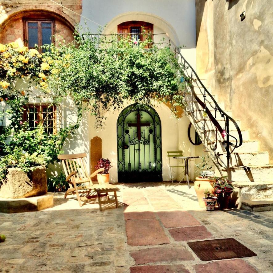 Oliva Courtyard Guesthouse 외부 사진